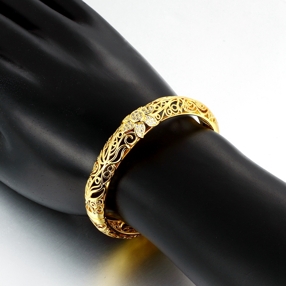 Z025-A Noble Zircon Carving Pattern Gold Bracelet